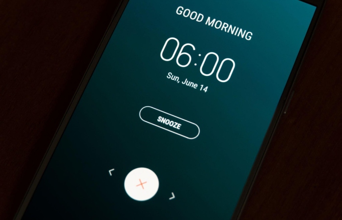 Set Alarm for 1: 00 P.M(1)