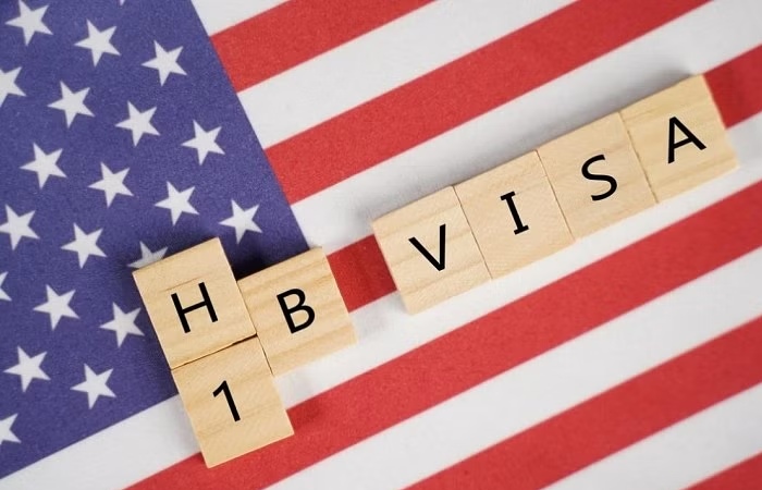 Rajkotupdates. News_ America Granted Work Permits For Indian Spouses of h-1 b Visa Holders