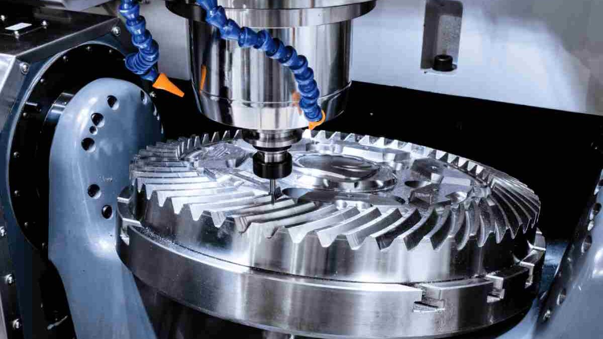 Milling Machines – What They are, Types, and Characteristics
